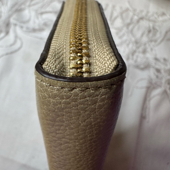 Kate Spade Zippy Wallet - Picture 8 of 17